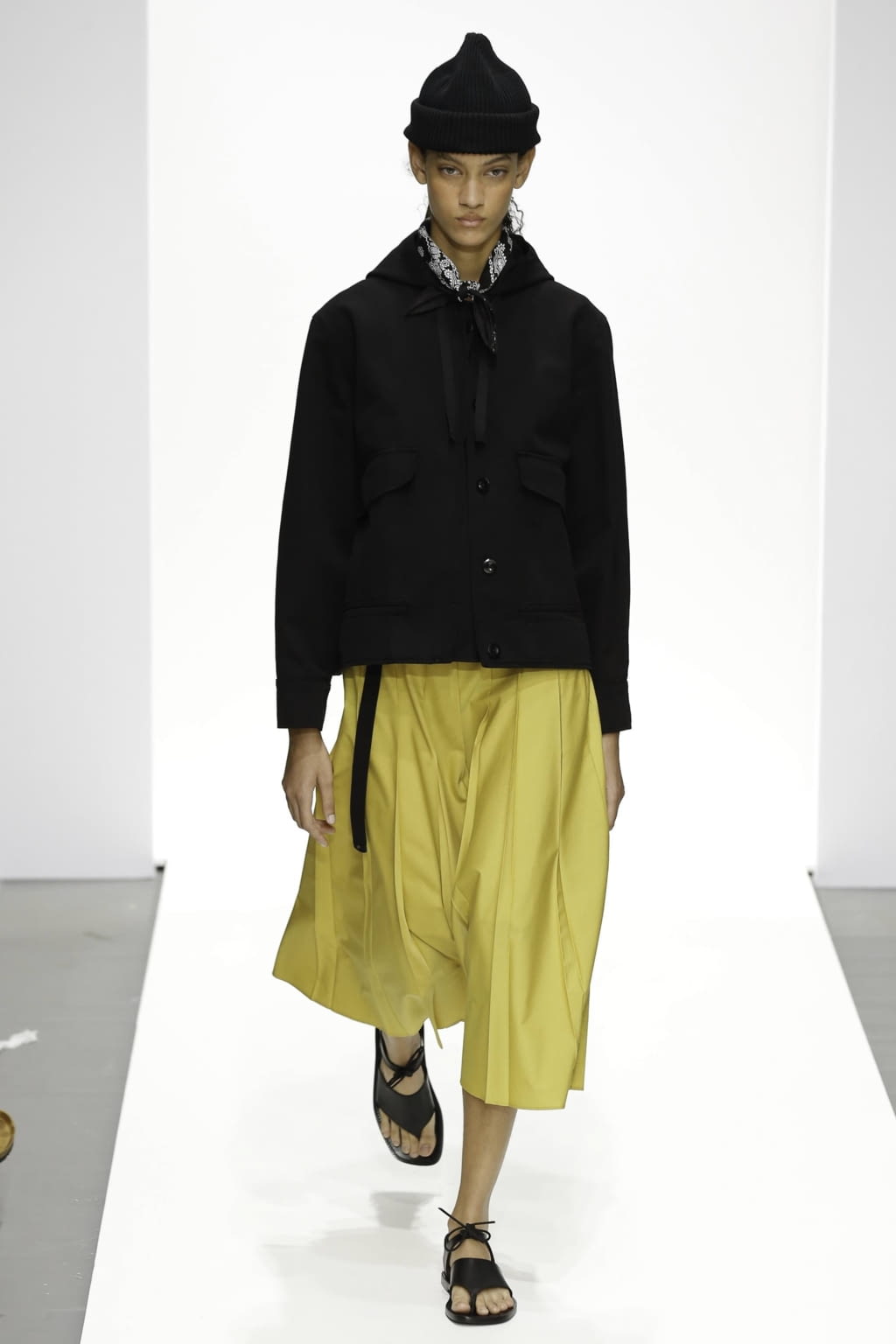 Fashion Week London Spring/Summer 2020 look 9 from the Margaret Howell collection 女装