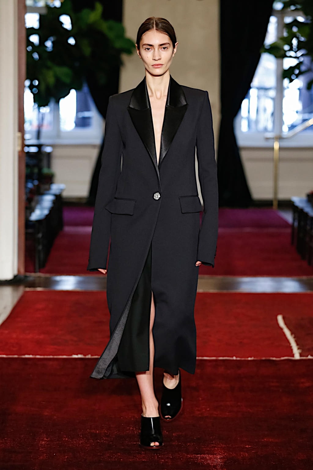 Fashion Week New York Fall/Winter 2020 look 1 de la collection Marina Moscone womenswear