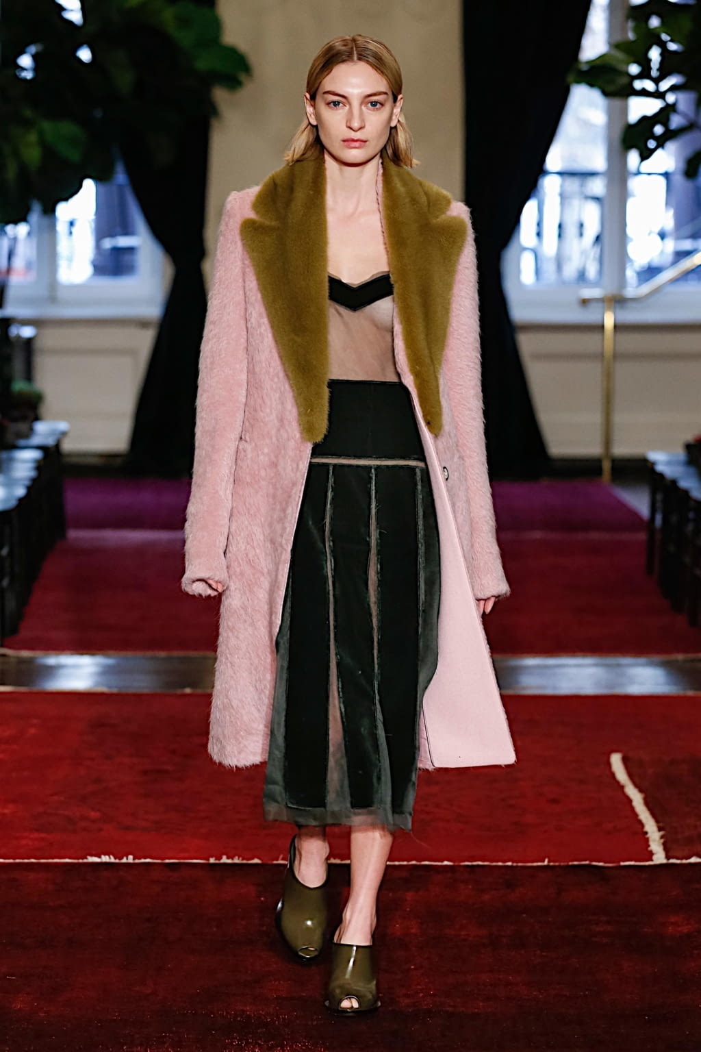 Fashion Week New York Fall/Winter 2020 look 20 de la collection Marina Moscone womenswear