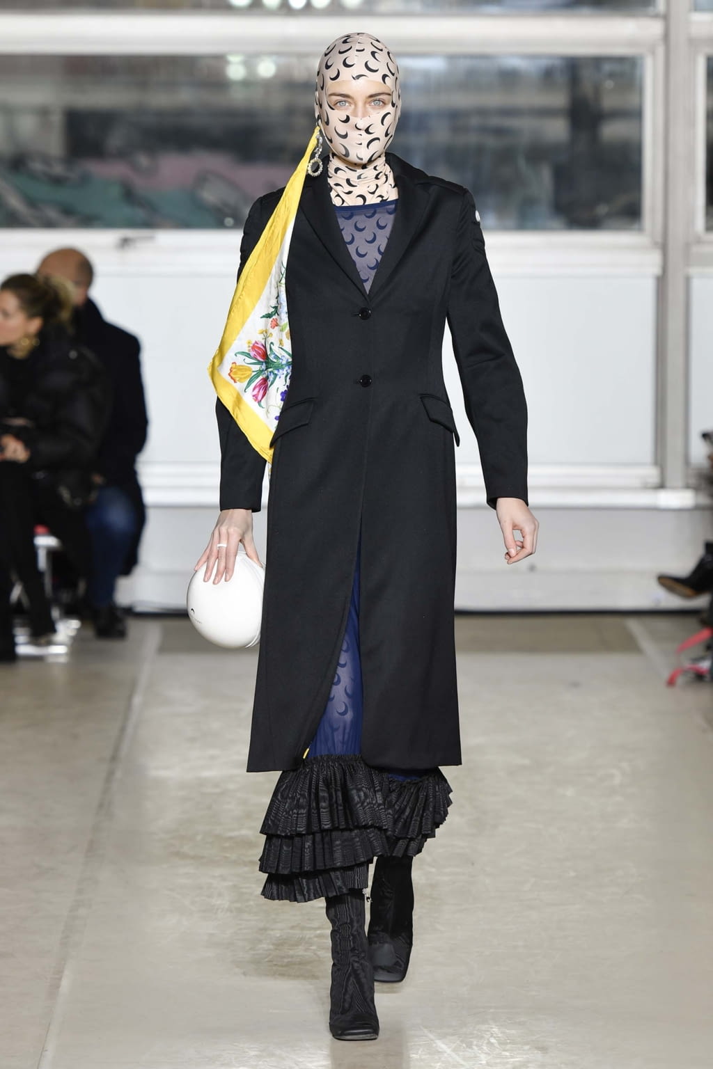 Fashion Week Paris Fall/Winter 2018 look 1 from the Marine Serre collection 女装