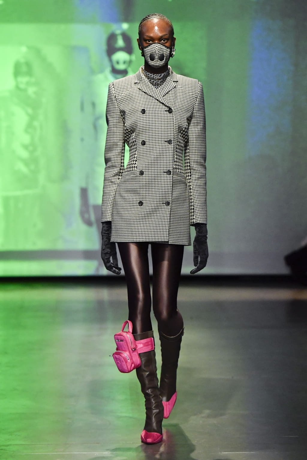 Fashion Week Paris Fall/Winter 2020 look 10 de la collection Marine Serre womenswear