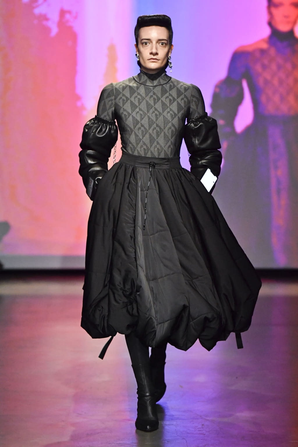 Fashion Week Paris Fall/Winter 2020 look 19 de la collection Marine Serre womenswear
