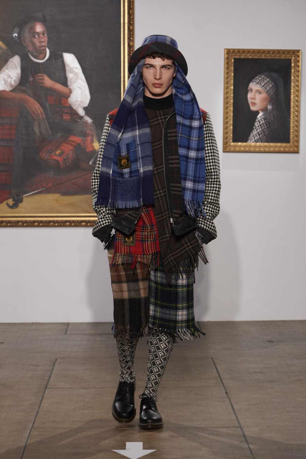 Fashion Week Paris Fall/Winter 2022 look 12 from the Marine Serre collection 女装