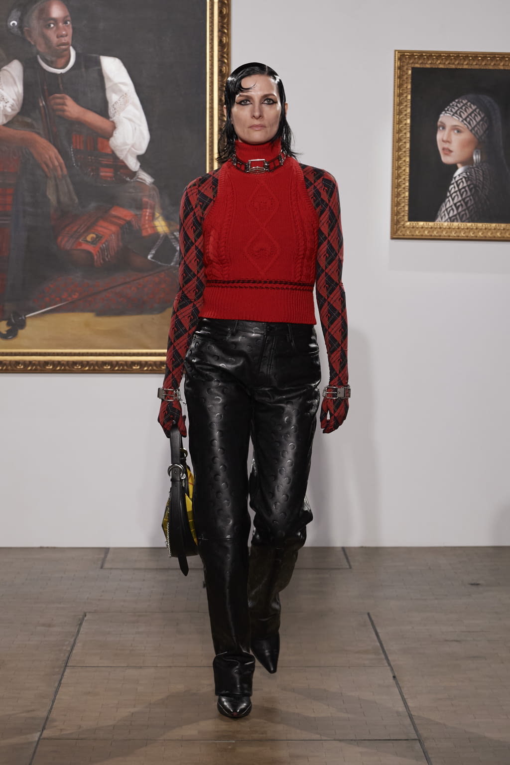 Fashion Week Paris Fall/Winter 2022 look 14 from the Marine Serre collection womenswear