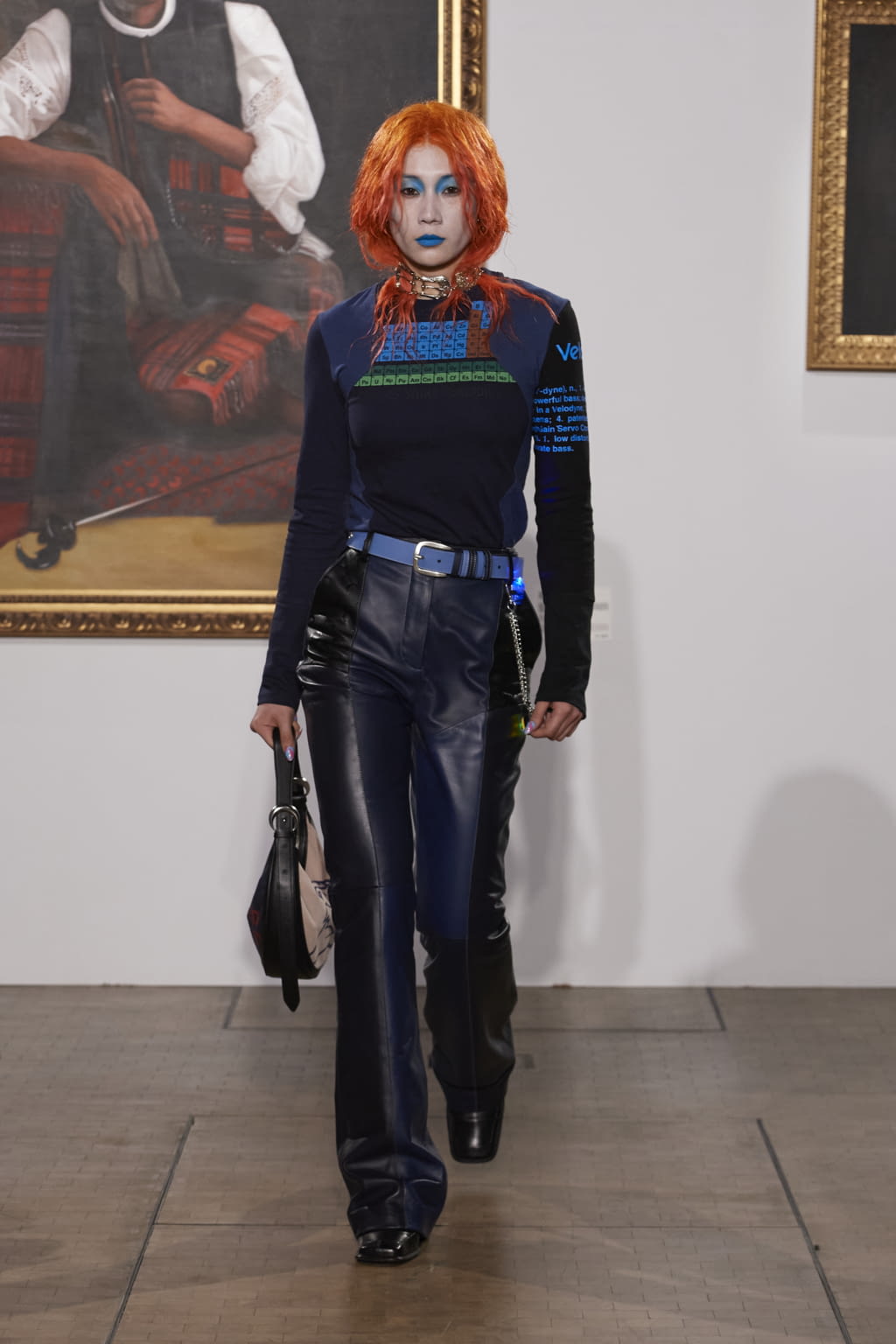 Fashion Week Paris Fall/Winter 2022 look 24 from the Marine Serre collection 女装