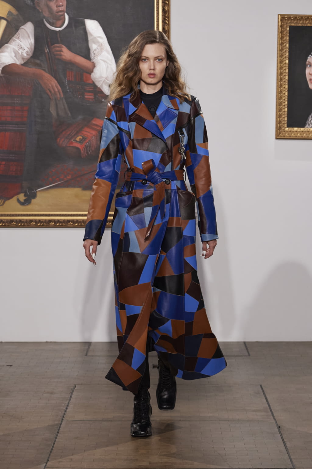 Fashion Week Paris Fall/Winter 2022 look 25 from the Marine Serre collection womenswear