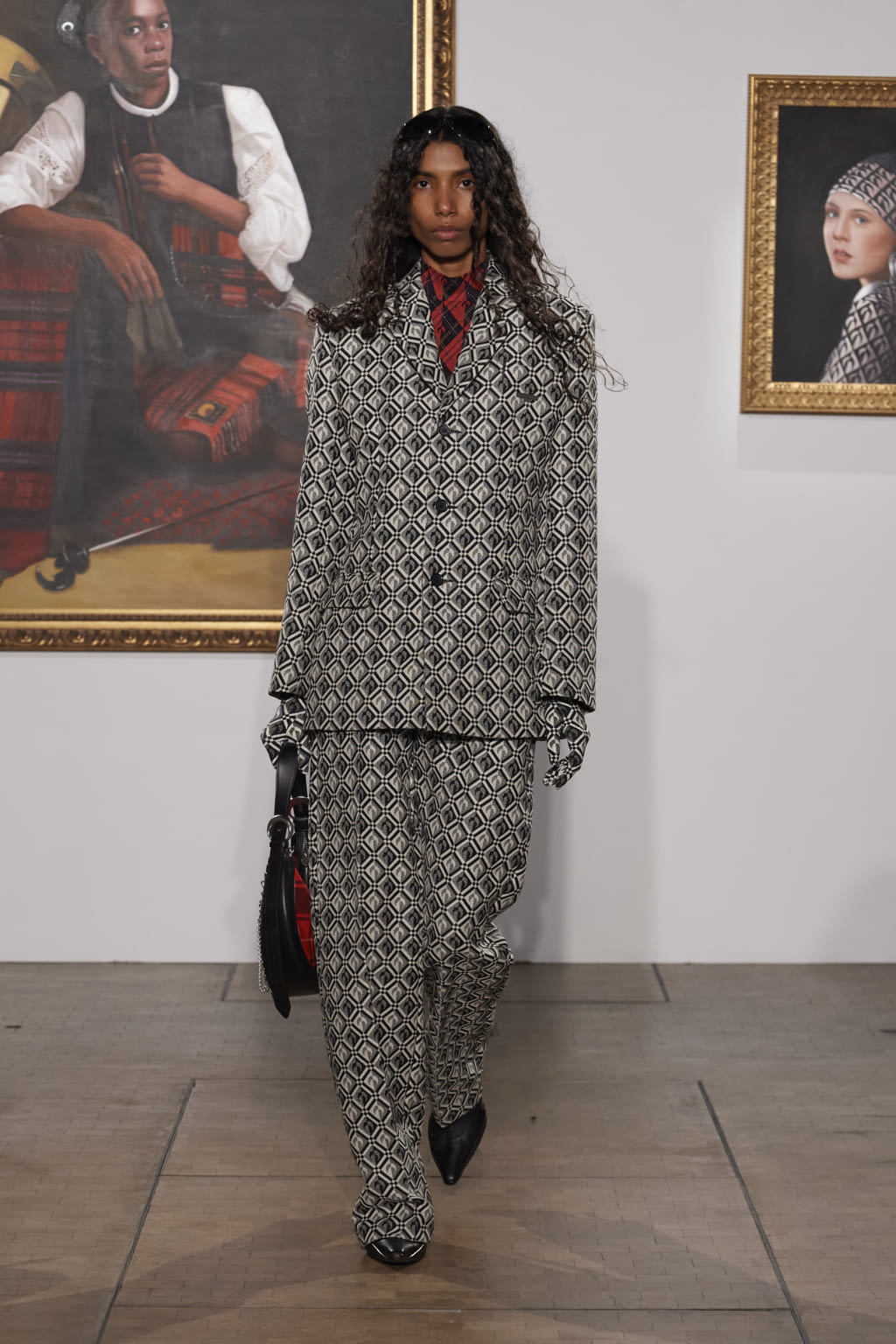 Fashion Week Paris Fall/Winter 2022 look 3 from the Marine Serre collection womenswear