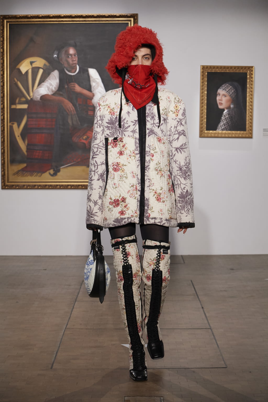 Fashion Week Paris Fall/Winter 2022 look 30 from the Marine Serre collection 女装