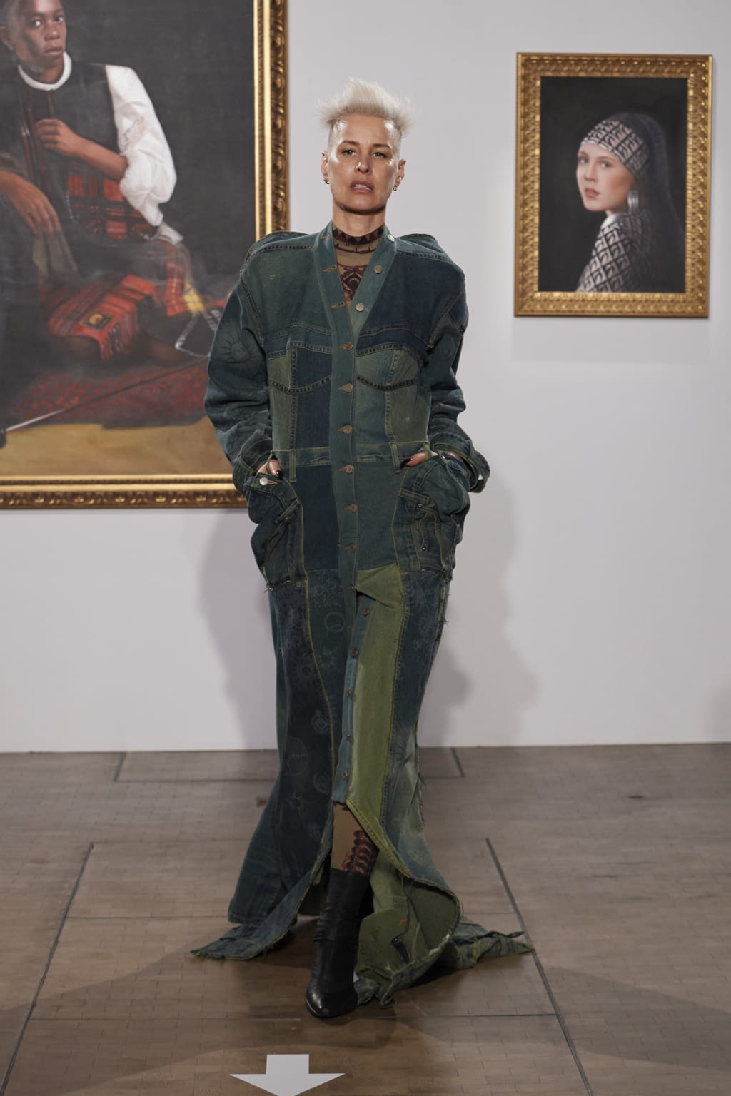 Fashion Week Paris Fall/Winter 2022 look 43 from the Marine Serre collection 女装