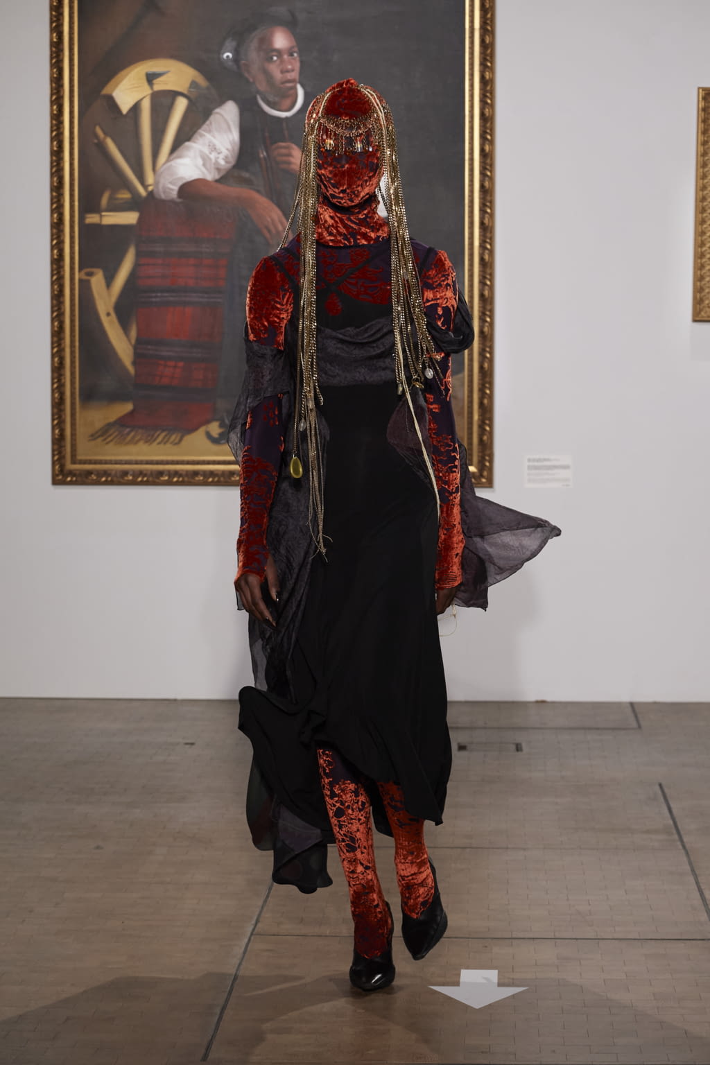 Fashion Week Paris Fall/Winter 2022 look 47 from the Marine Serre collection womenswear