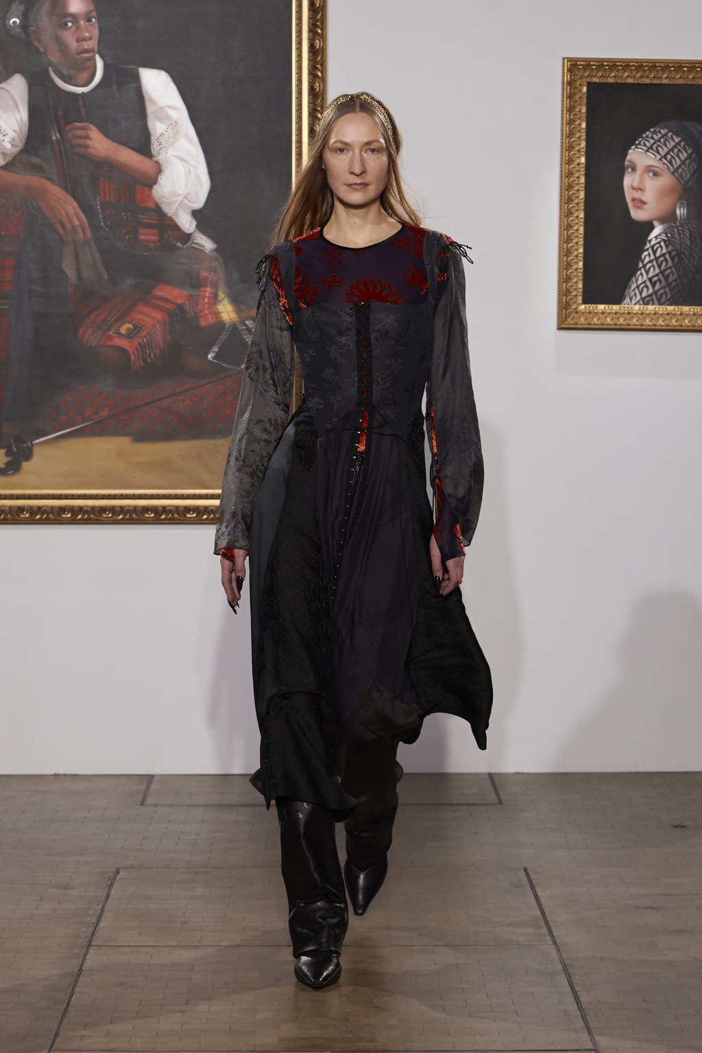 Fashion Week Paris Fall/Winter 2022 look 48 from the Marine Serre collection womenswear
