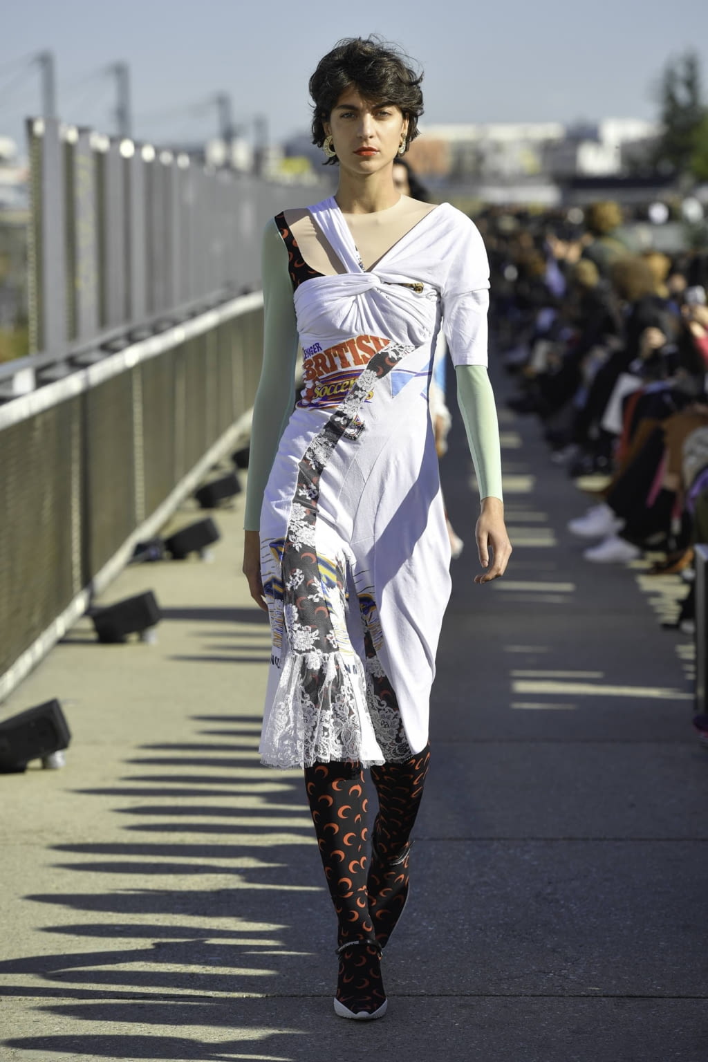 Fashion Week Paris Spring/Summer 2019 look 5 from the Marine Serre collection 女装