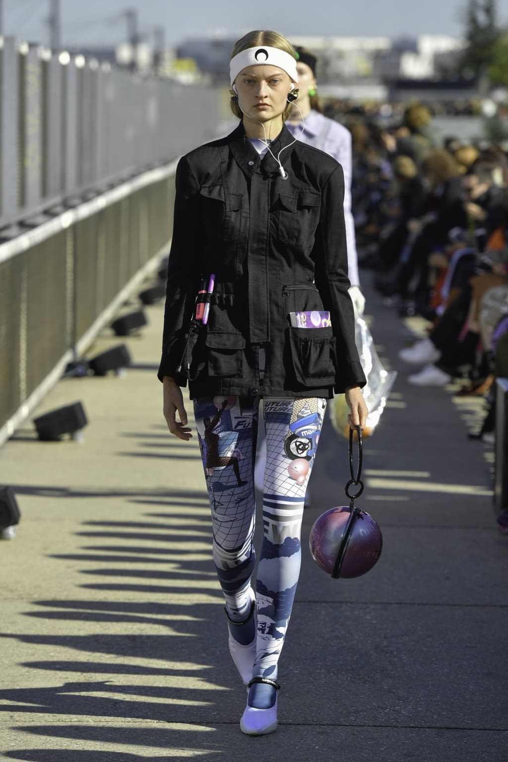 Fashion Week Paris Spring/Summer 2019 look 36 from the Marine Serre collection 女装