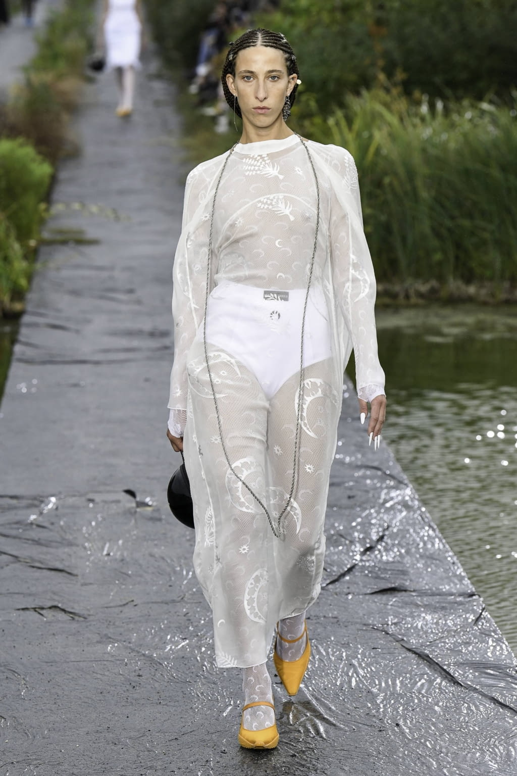 Fashion Week Paris Spring/Summer 2020 look 32 from the Marine Serre collection 女装