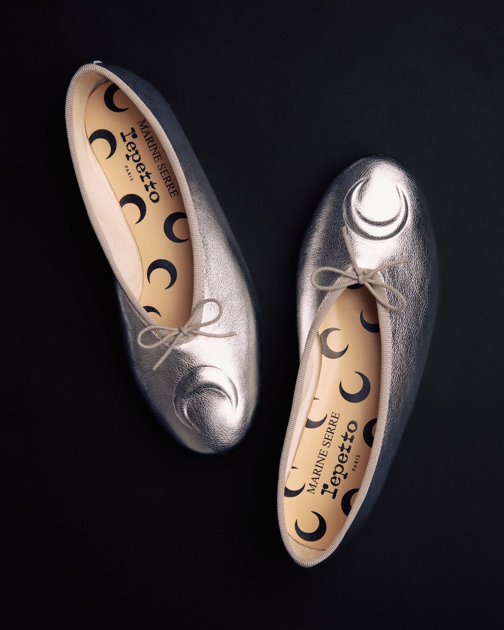 Fashion Week Paris Spring/Summer 2025 look 10 from the Repetto collection womenswear accessories