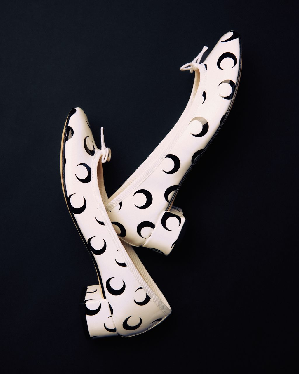 Fashion Week Paris Spring/Summer 2025 look 5 from the Repetto collection womenswear accessories