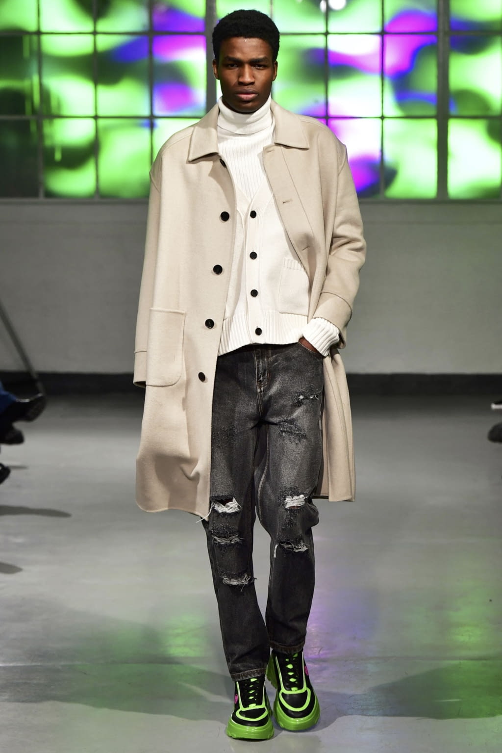 Fashion Week London Fall/Winter 2022 look 44 from the Mark Fast collection womenswear