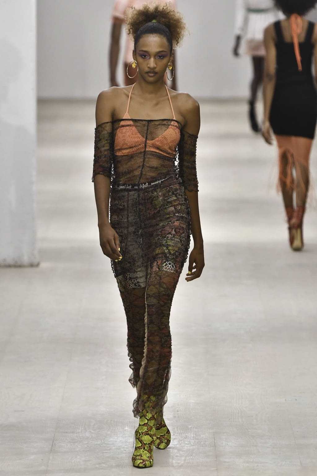 Fashion Week London Spring/Summer 2020 look 9 from the Mark Fast collection womenswear