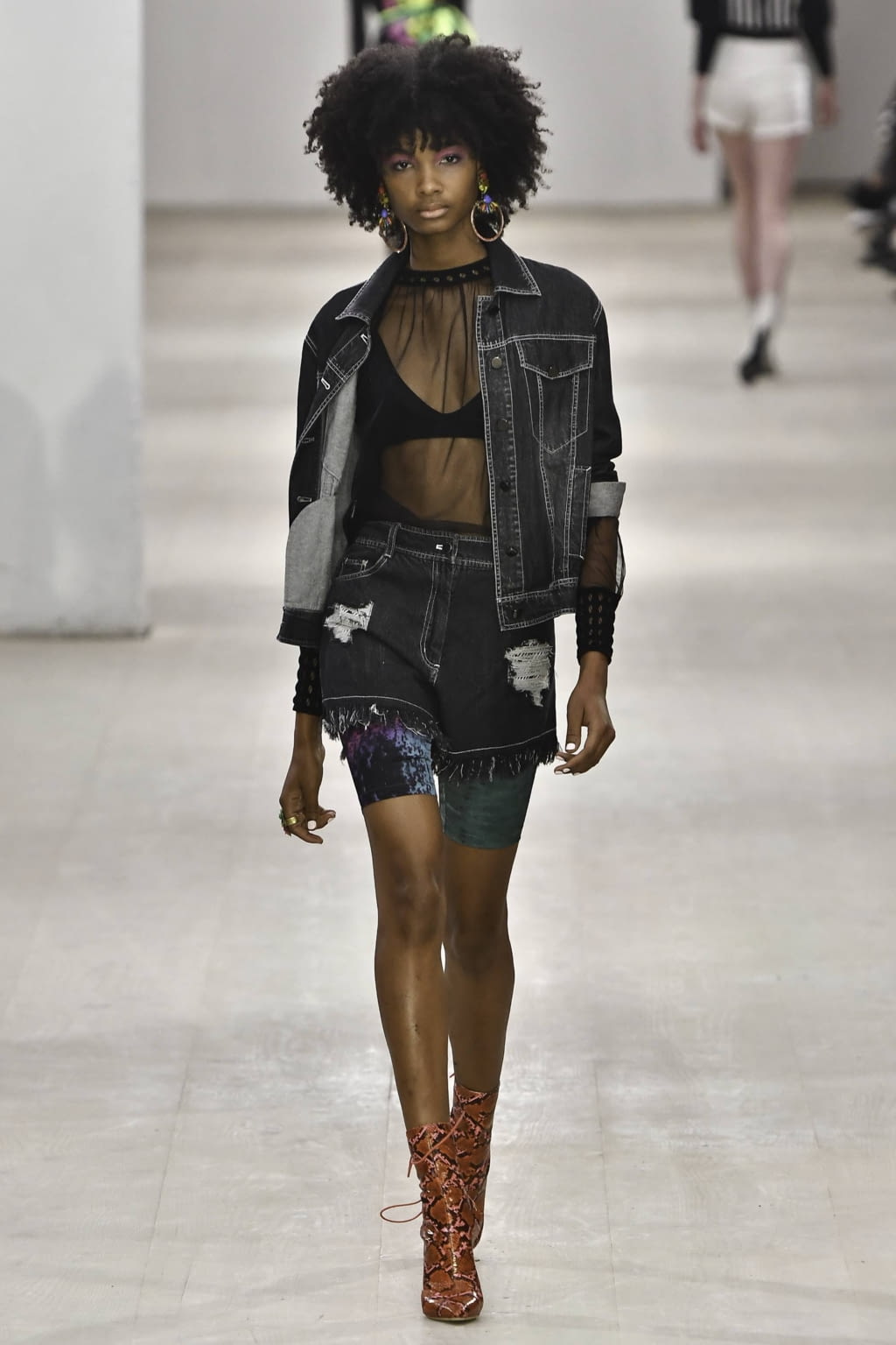 Fashion Week London Spring/Summer 2020 look 35 from the Mark Fast collection womenswear