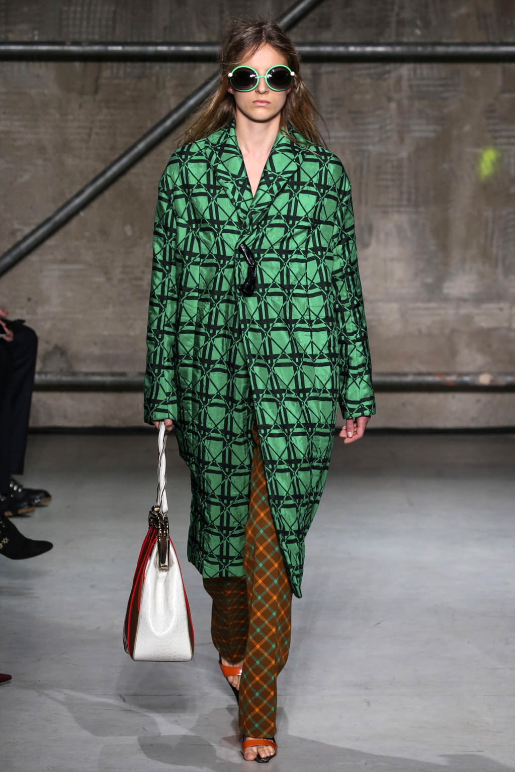 Fashion Week Milan Fall/Winter 2017 look 35 from the Marni collection 女装