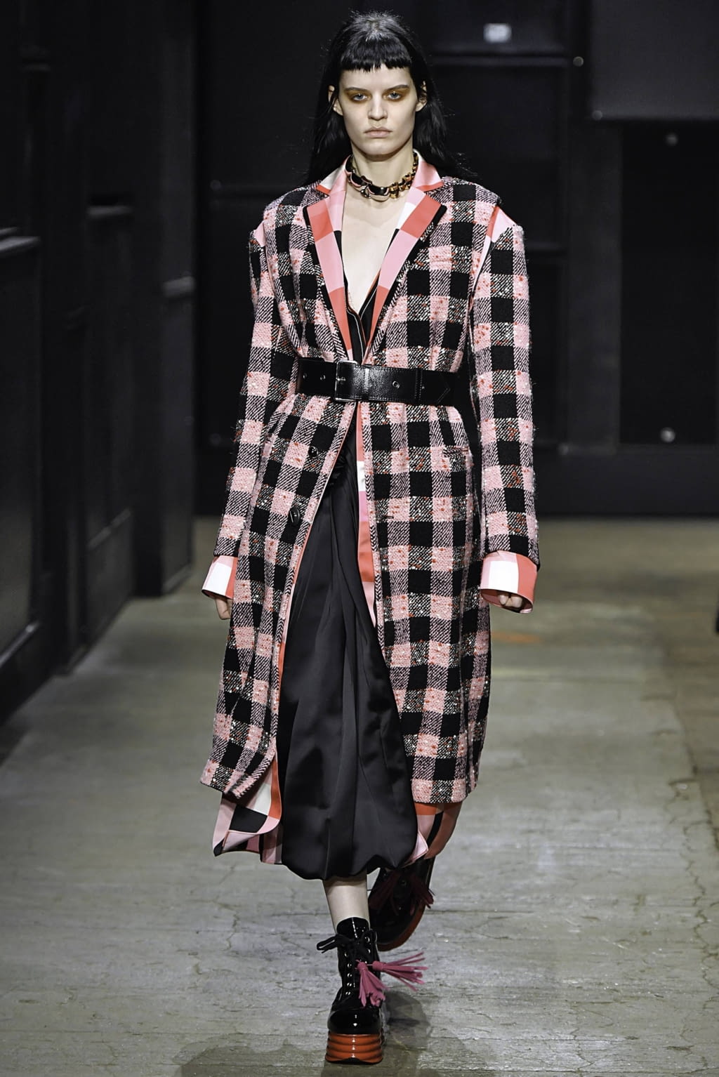 Fashion Week Milan Fall/Winter 2019 look 6 from the Marni collection 女装