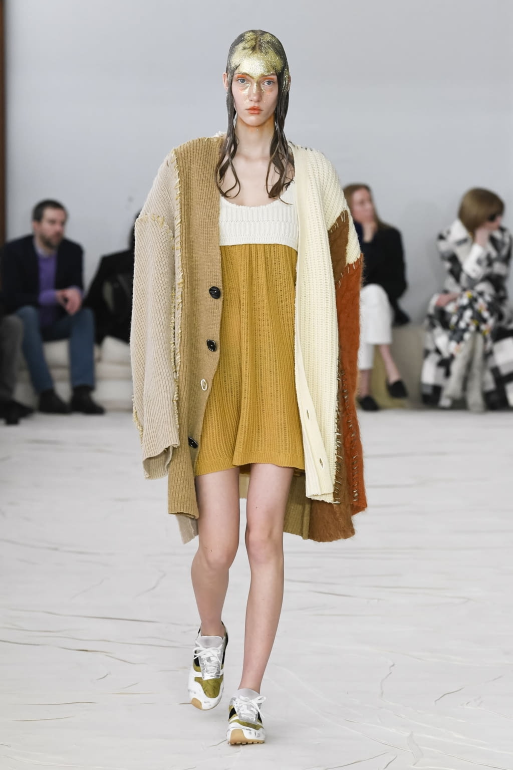 Fashion Week Milan Fall/Winter 2020 look 13 from the Marni collection 女装