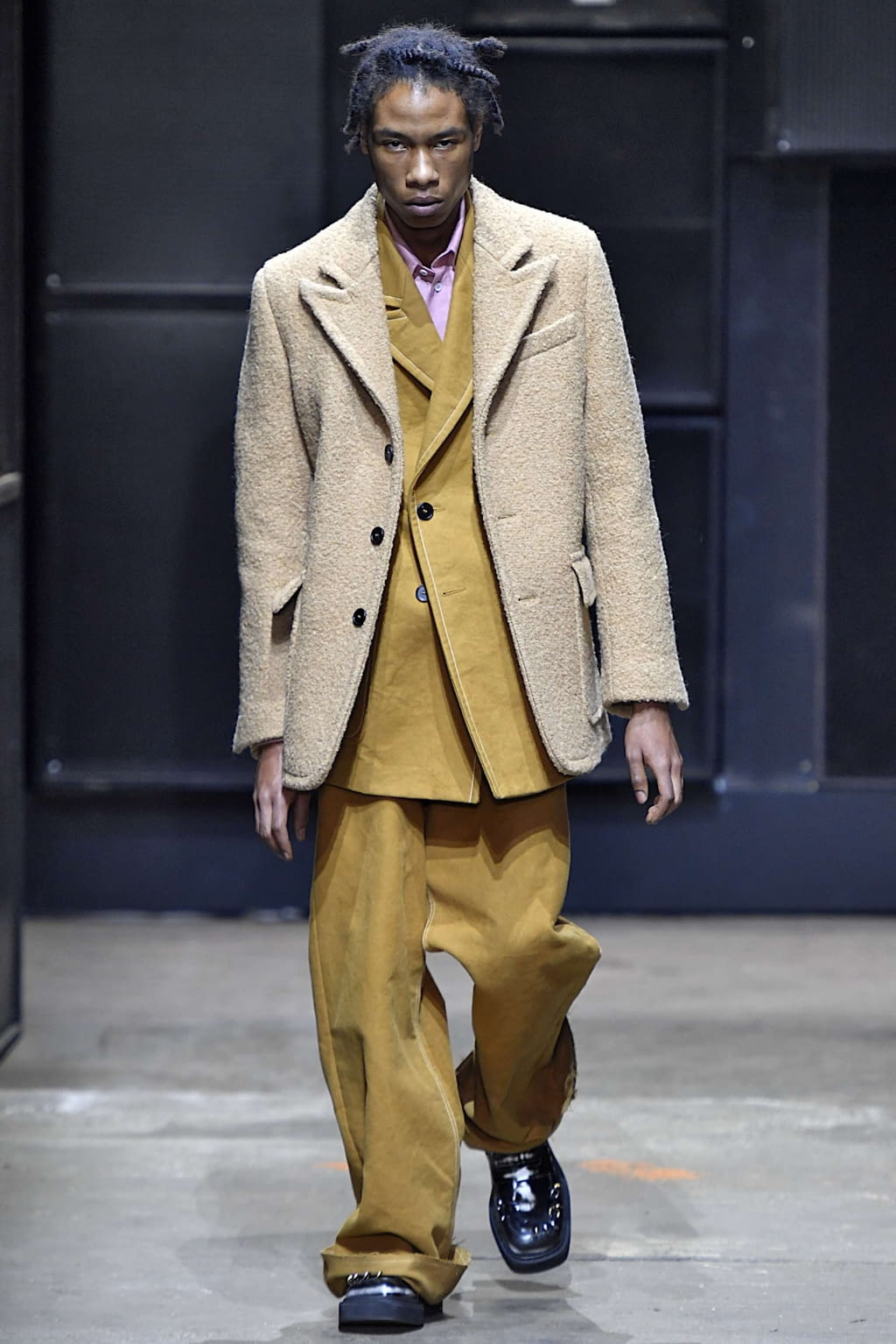 Fashion Week Milan Fall/Winter 2019 look 1 from the Marni collection 男装