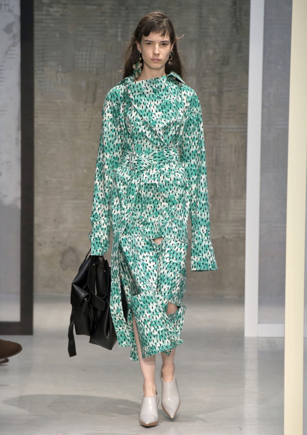 Fashion Week Milan Spring/Summer 2017 look 22 from the Marni collection womenswear