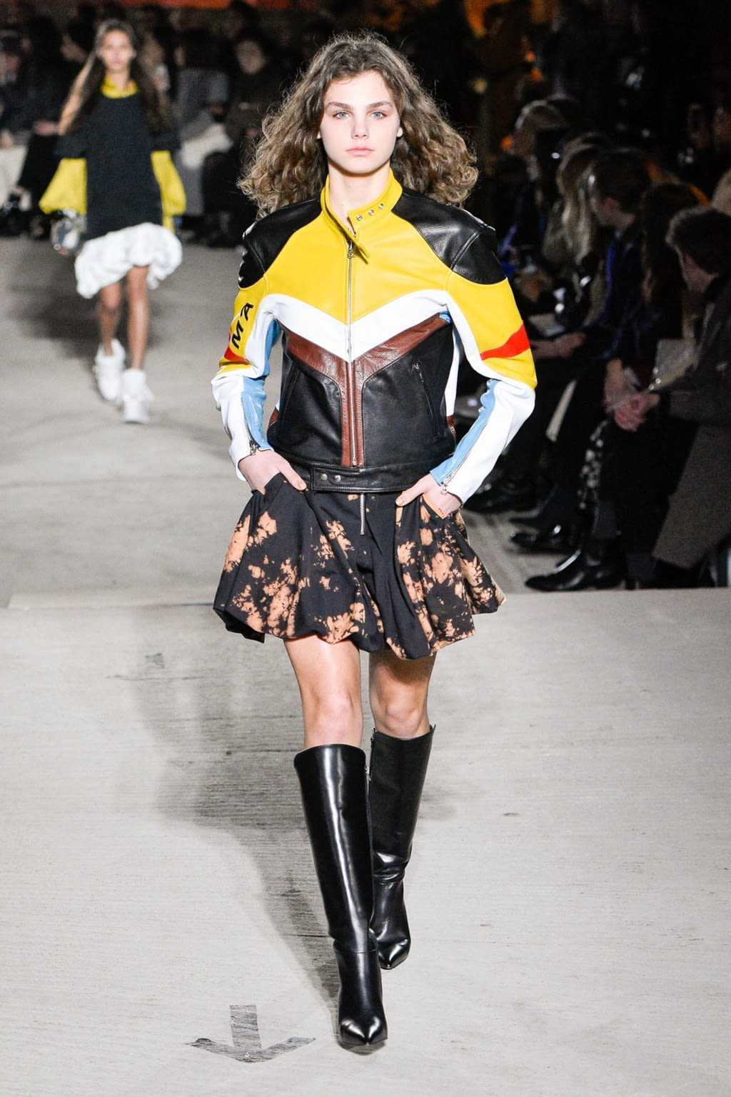 Fashion Week London Fall/Winter 2018 look 13 from the Marques' Almeida collection womenswear