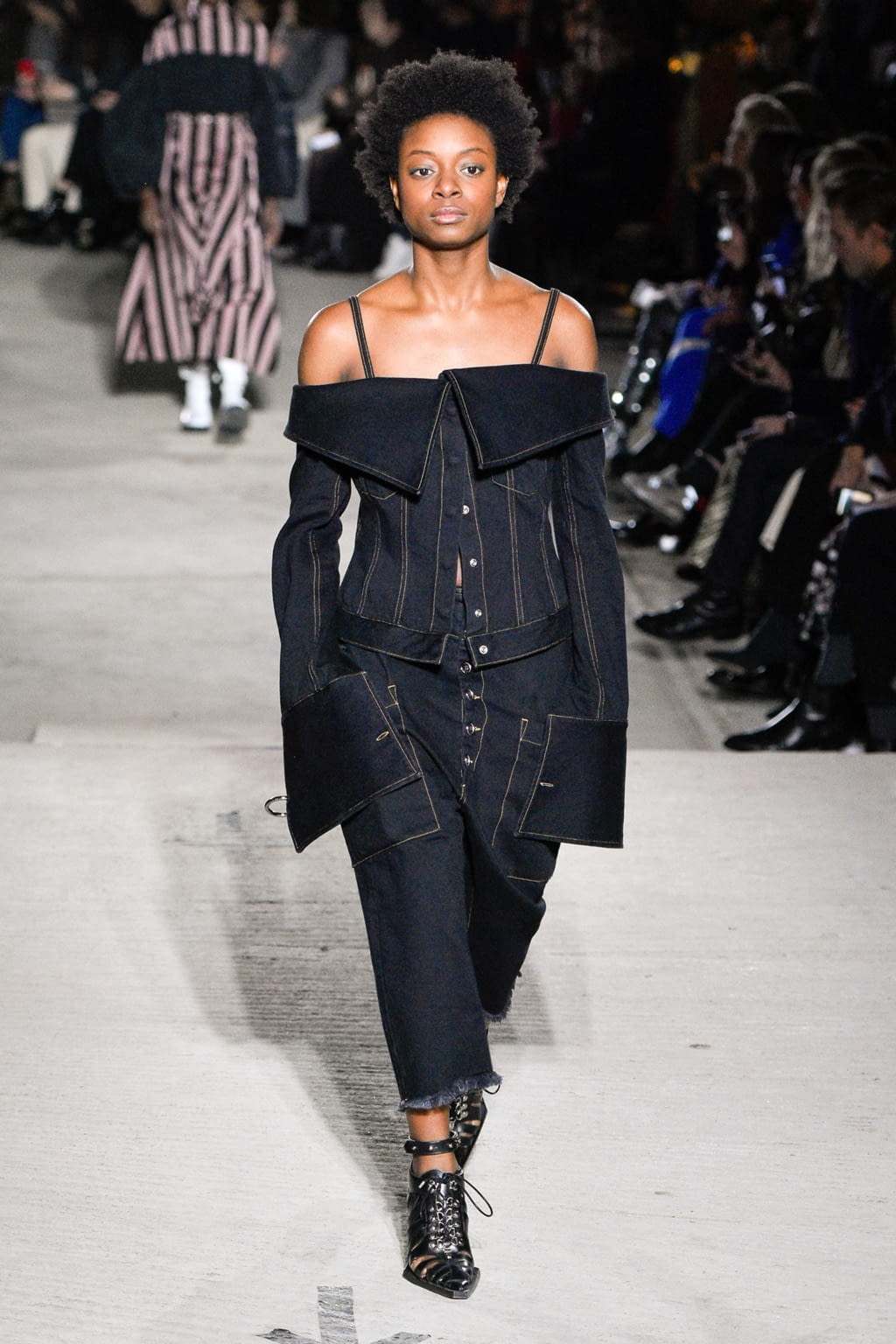 Fashion Week London Fall/Winter 2018 look 34 from the Marques' Almeida collection womenswear
