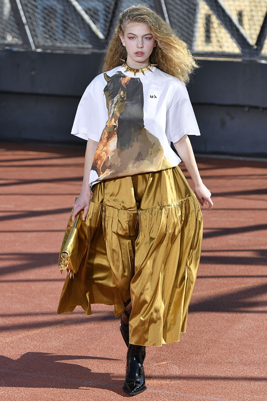 Fashion Week Paris Spring/Summer 2019 look 55 from the Marques' Almeida collection 女装