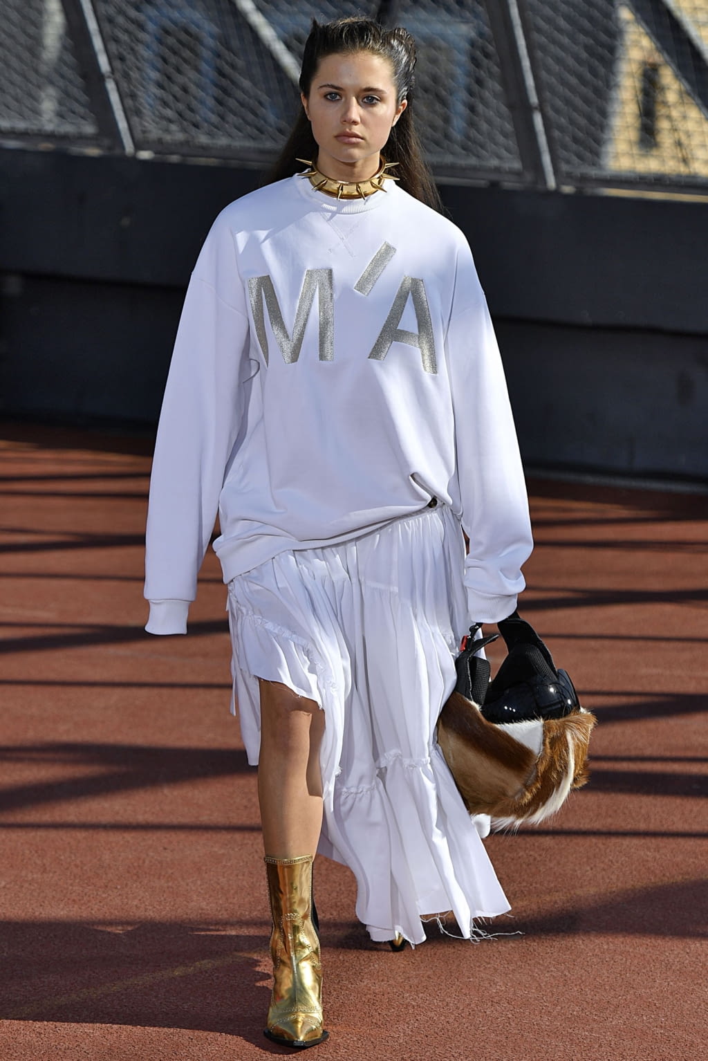 Fashion Week Paris Spring/Summer 2019 look 70 from the Marques' Almeida collection 女装