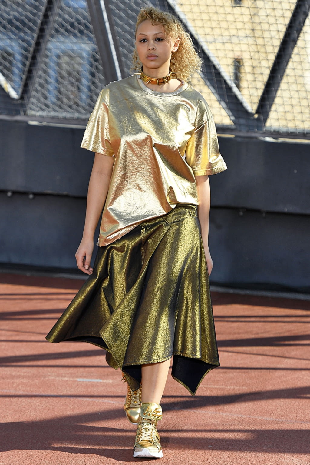 Fashion Week Paris Spring/Summer 2019 look 75 from the Marques' Almeida collection 女装