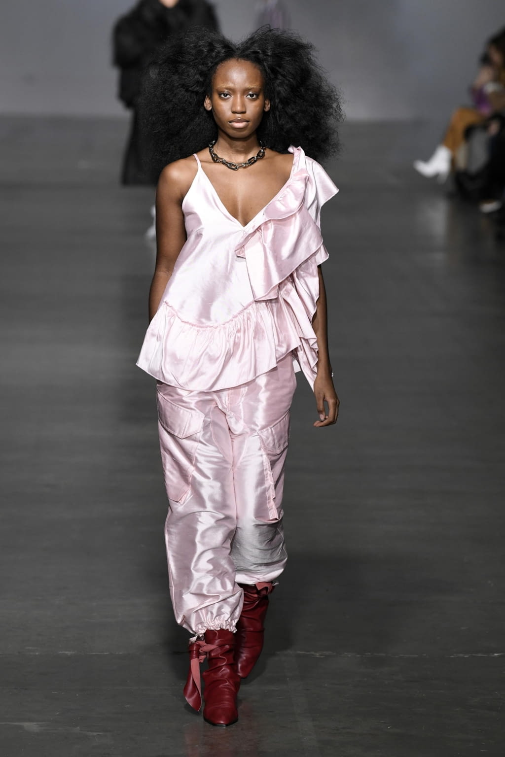 Fashion Week London Fall/Winter 2020 look 14 from the Marques' Almeida collection womenswear