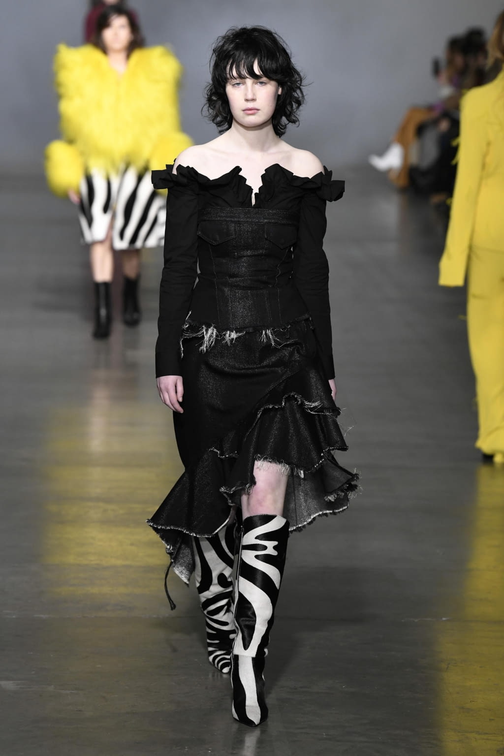 Fashion Week London Fall/Winter 2020 look 23 from the Marques' Almeida collection womenswear