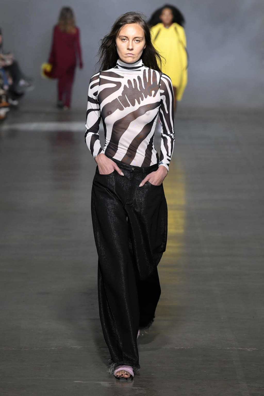 Fashion Week London Fall/Winter 2020 look 26 de la collection Marques' Almeida womenswear