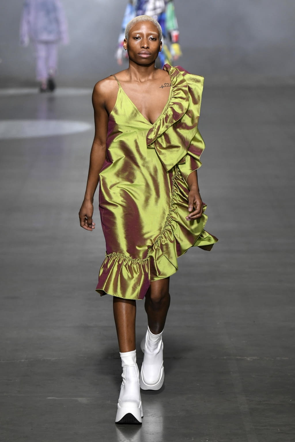 Fashion Week London Fall/Winter 2020 look 38 from the Marques' Almeida collection womenswear