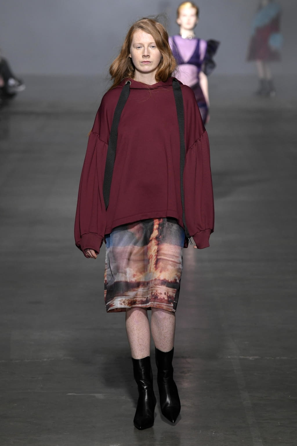 Fashion Week London Fall/Winter 2020 look 58 from the Marques' Almeida collection 女装