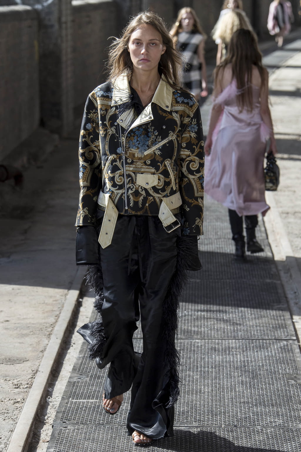 Fashion Week London Spring/Summer 2018 look 3 from the Marques' Almeida collection womenswear