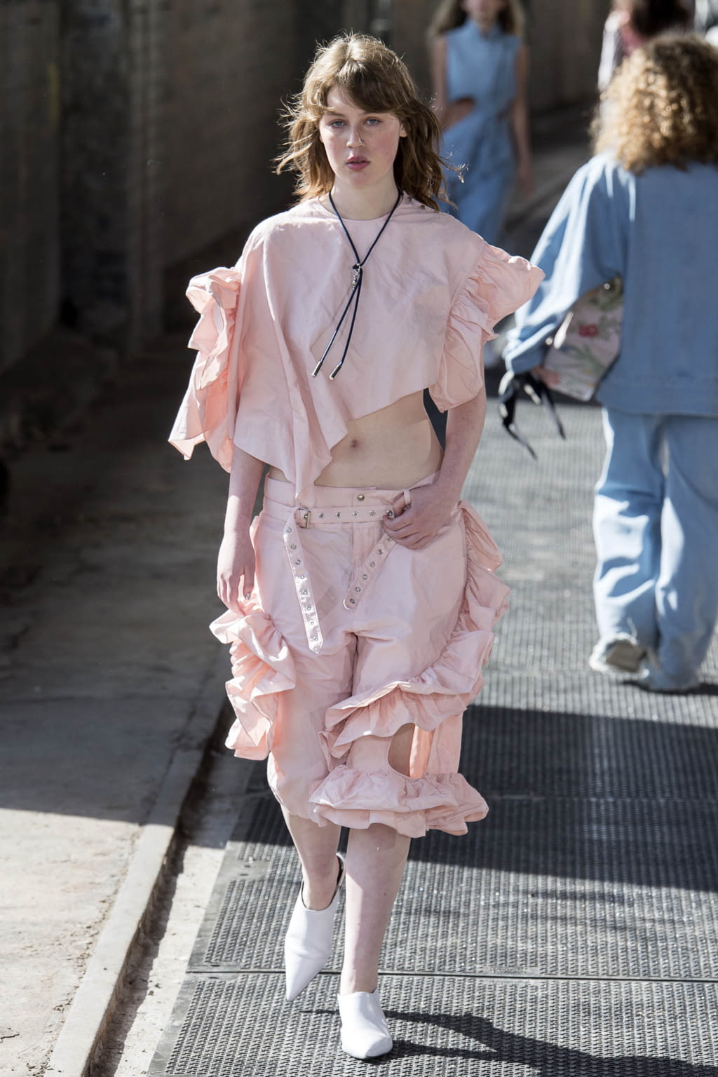 Fashion Week London Spring/Summer 2018 look 14 from the Marques' Almeida collection womenswear