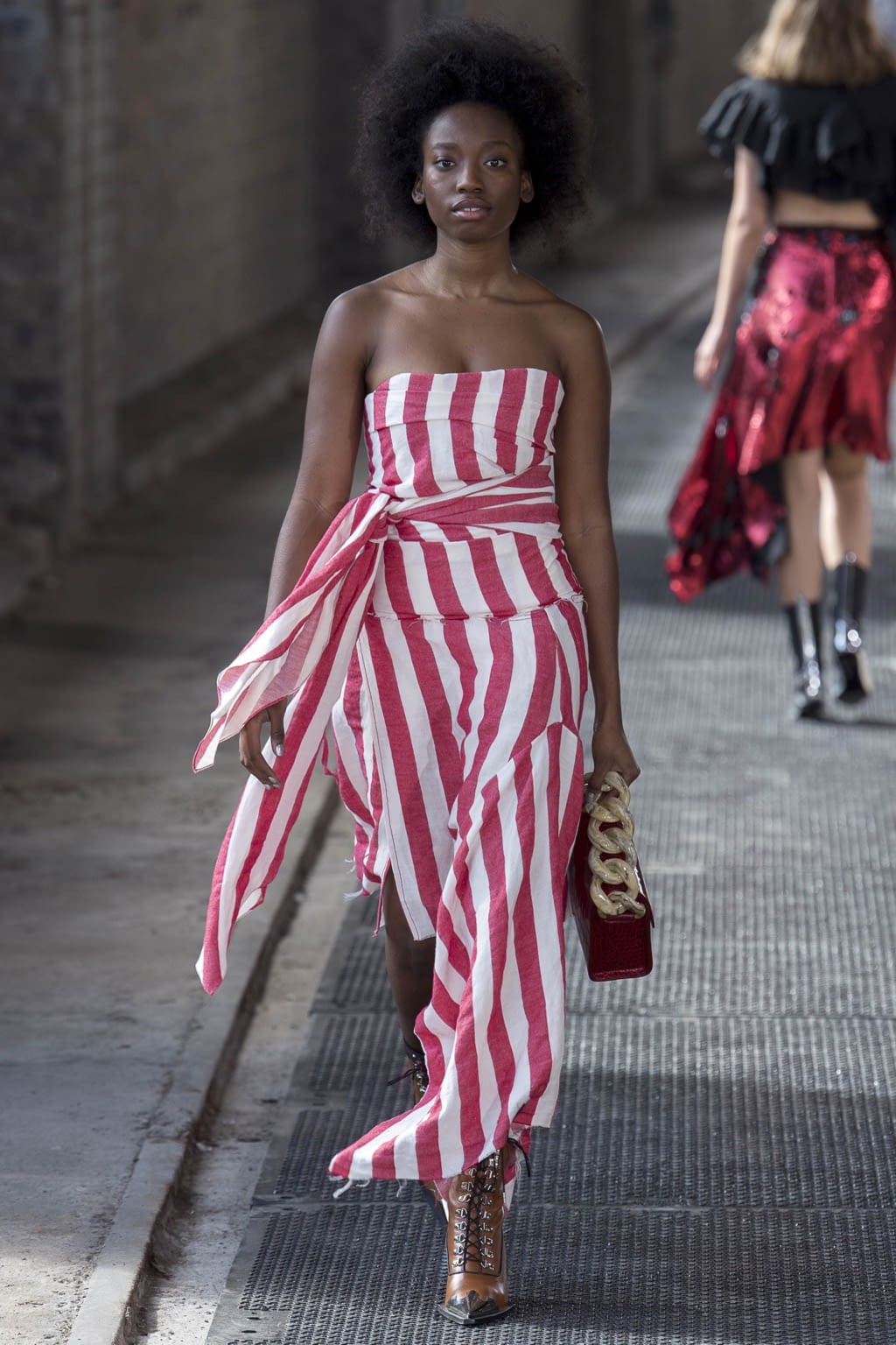Fashion Week London Spring/Summer 2018 look 38 from the Marques' Almeida collection womenswear