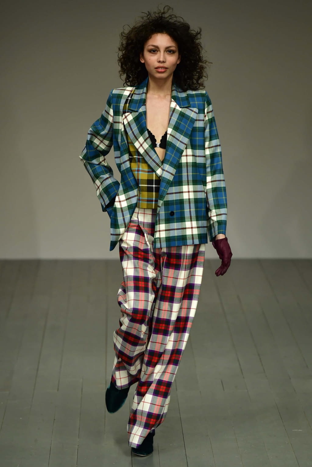 Fashion Week London Fall/Winter 2018 look 19 from the Marta Jakubowski collection 女装