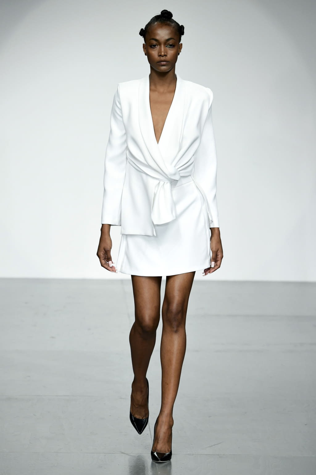 Fashion Week London Spring/Summer 2018 look 19 from the Marta Jakubowski collection womenswear