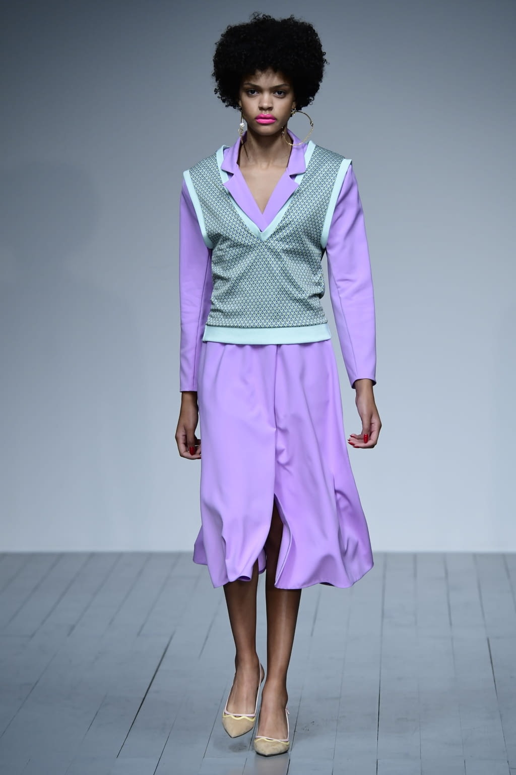 Fashion Week London Spring/Summer 2019 look 5 from the Marta Jakubowski collection 女装