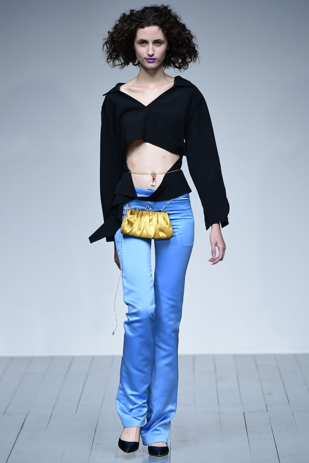 Fashion Week London Spring/Summer 2019 look 19 from the Marta Jakubowski collection 女装