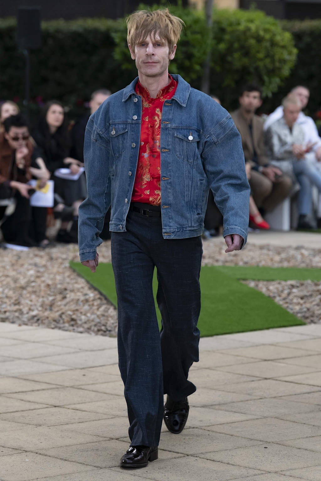 Fashion Week London Spring/Summer 2020 look 11 from the Martine Rose collection 男装