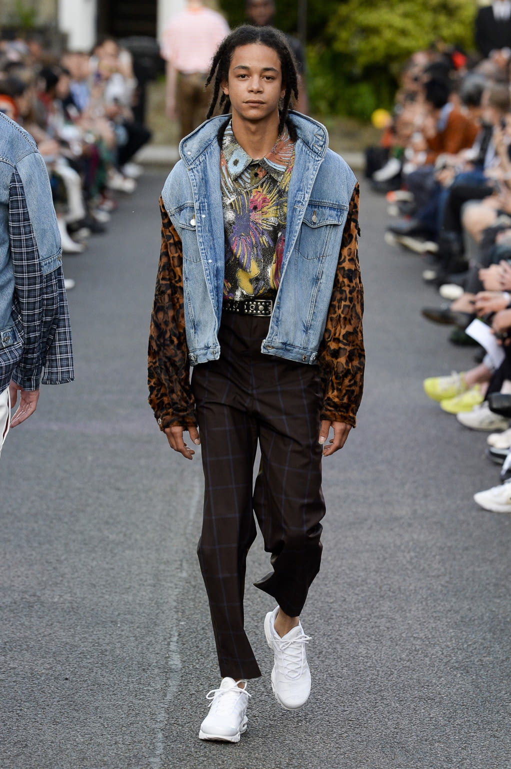 Fashion Week London Spring/Summer 2019 look 28 from the Martine Rose collection 男装