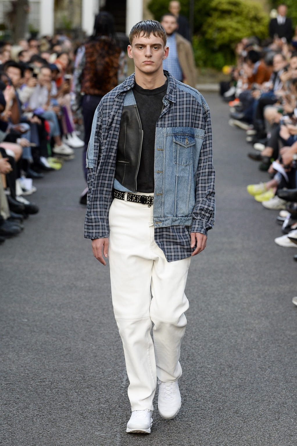 Fashion Week London Spring/Summer 2019 look 31 from the Martine Rose collection menswear
