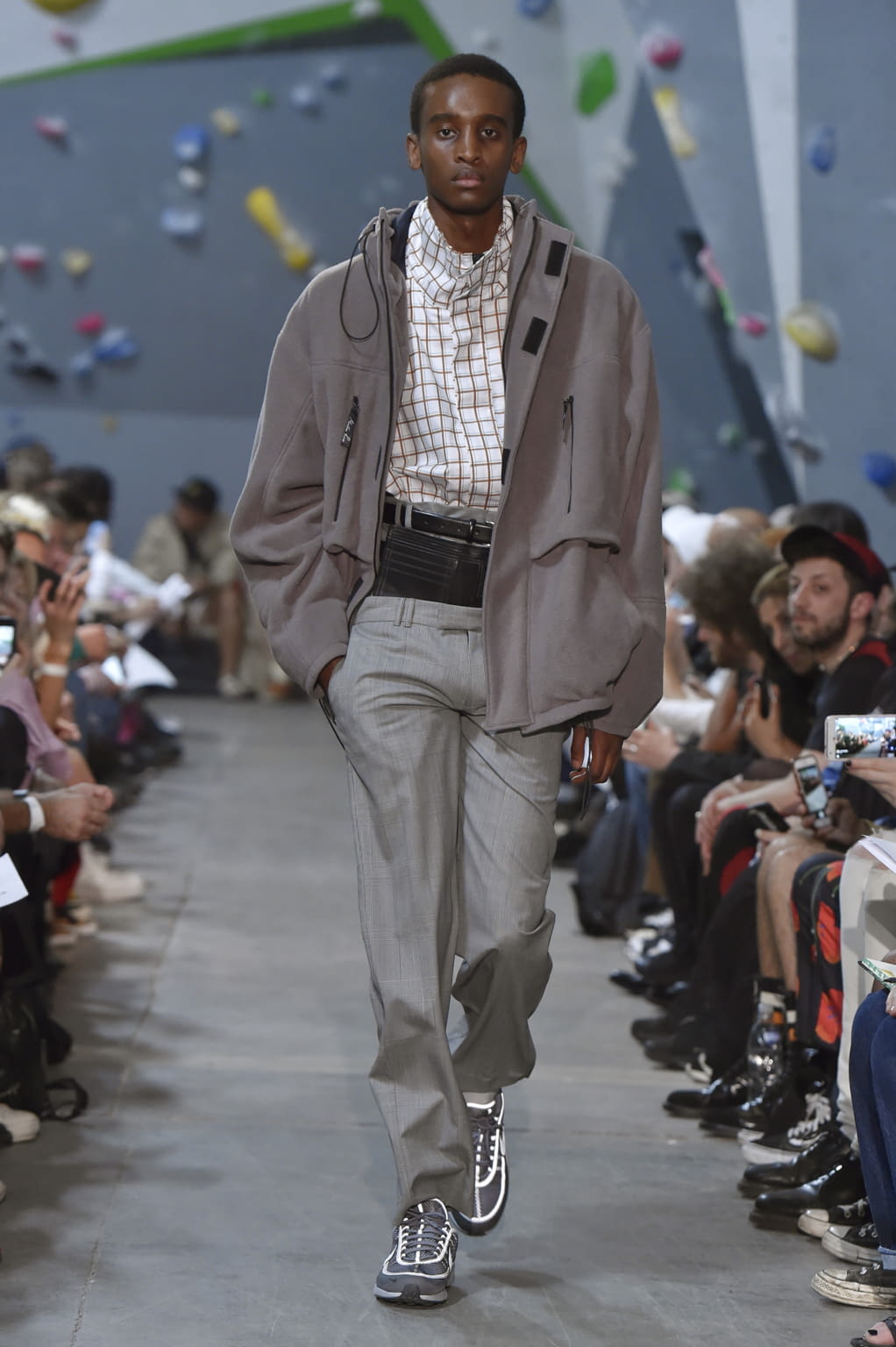 Fashion Week London Spring/Summer 2018 look 1 from the Martine Rose collection menswear