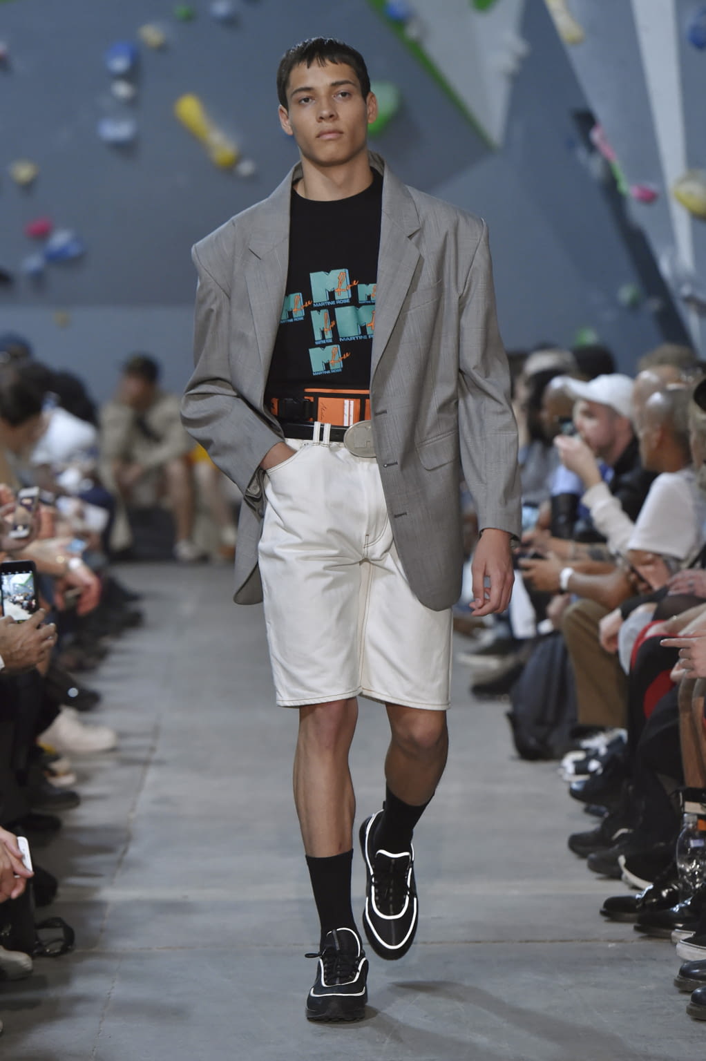 Fashion Week London Spring/Summer 2018 look 23 from the Martine Rose collection 男装